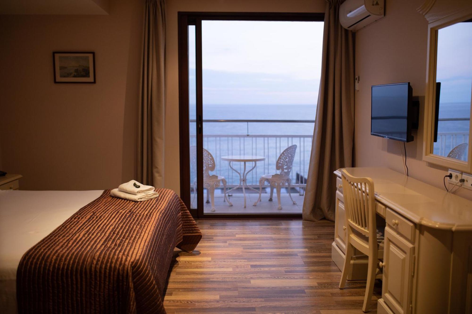 Hotel Roger De Flor By Seleqtta Lloret de Mar Dış mekan fotoğraf